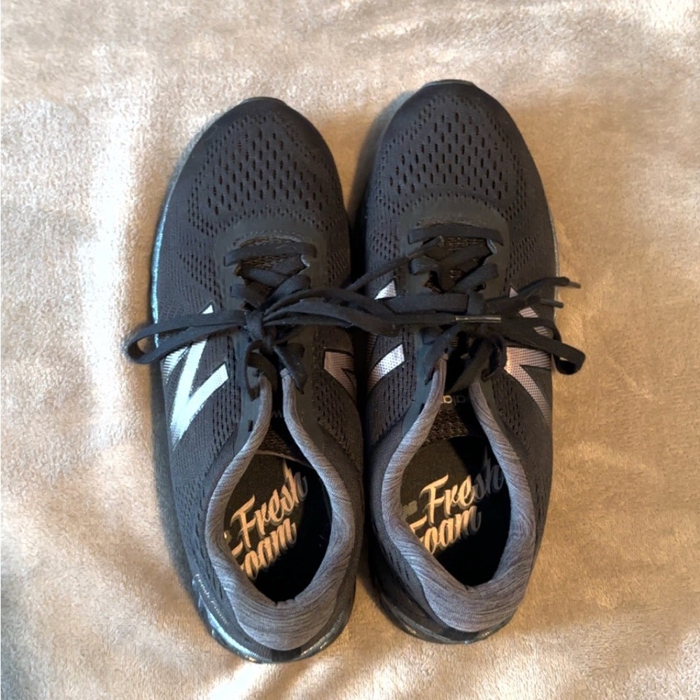 New Balance Black/Pink Sneakers